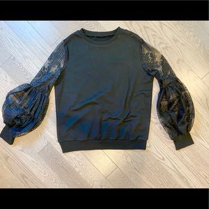 Black lace lantern sleeve top